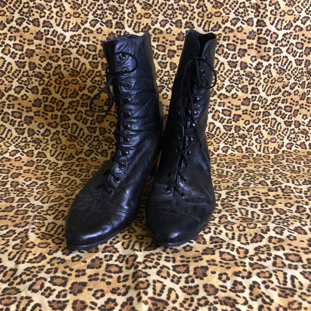 Vintage Lace Up Granny boots - Picture 3 of 9